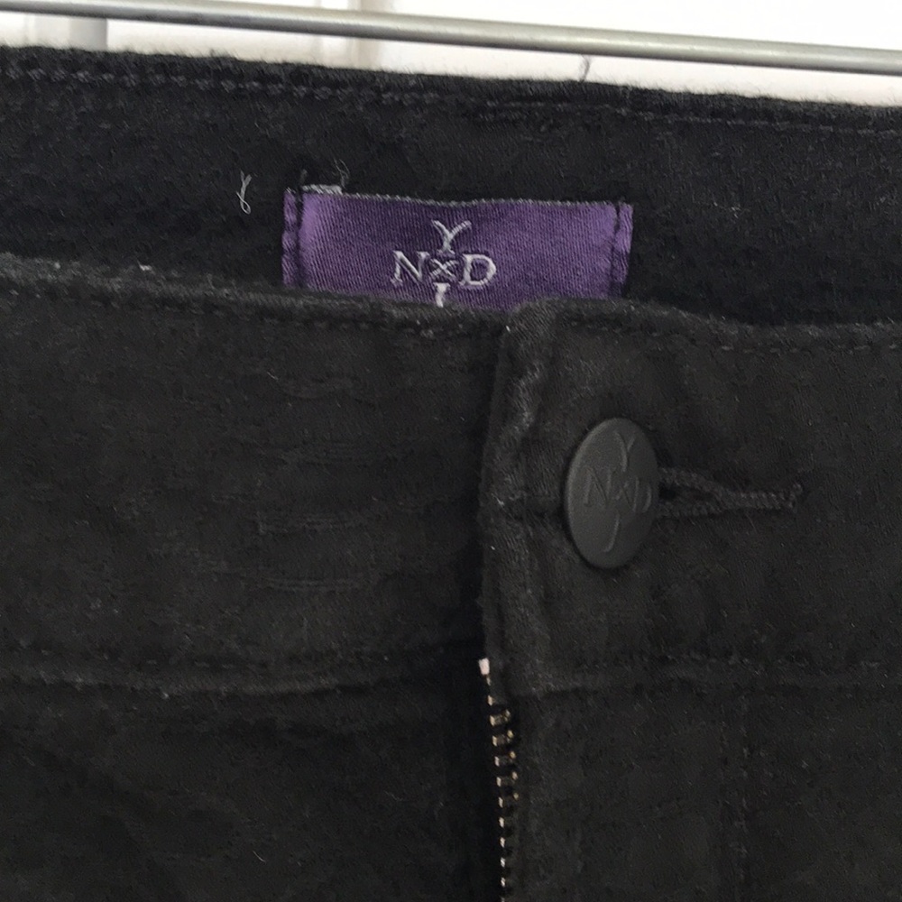 NYDJ Size 0 Black Snakeskin Skinny Jeans